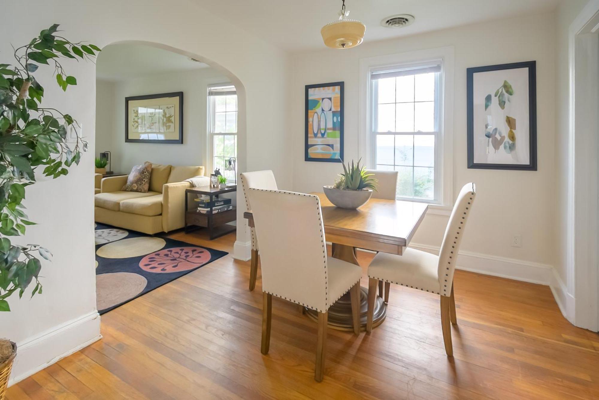 Retro A Block To Tennis Courts & Park Holiday home *